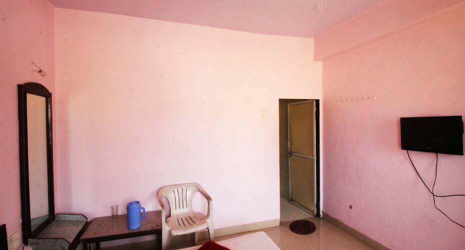Hotel Parijat, Mahabaleshwar 3
